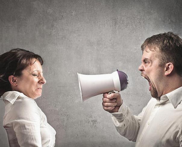 Stellantis(STLA.US)恢复业绩指引 预警下半年将面临12亿欧元关税冲击