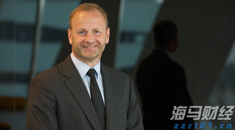 身着统一“战袍”，平均年龄60多岁的佛山太极老友们组团来看开渔节